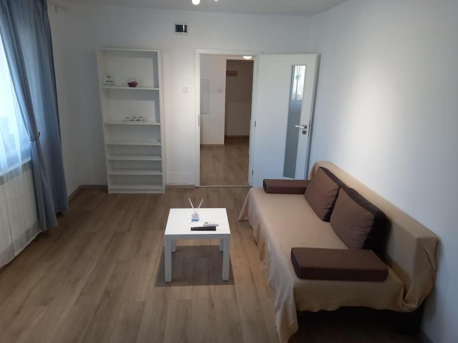Geo Metalkraft Apartament